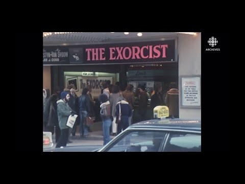 En 1974, le film «The Exorcist» à l'affiche au Québec. Vox pop devant un cinéma