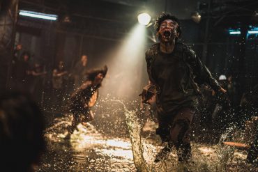 «Train To Busan Presents: Peninsula» en salle en août et en exclusivité sur Shudder en 2021 34 MV5BZGQ4NTQzYzgtYzQ0NC00NzY5LWEwOTMtZmIyNTA4MDYxNTdjXkEyXkFqcGdeQXVyMTkxNjUyNQ@@. V1