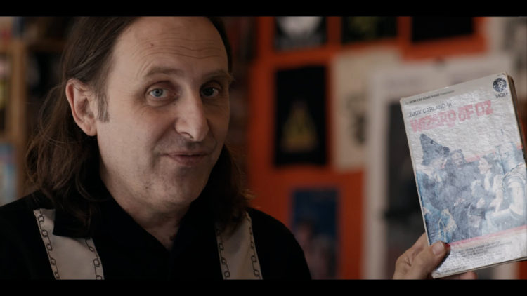 Gregg Neil Hamburger Turkington dans Cursed Films Saison 2 Épisode 1