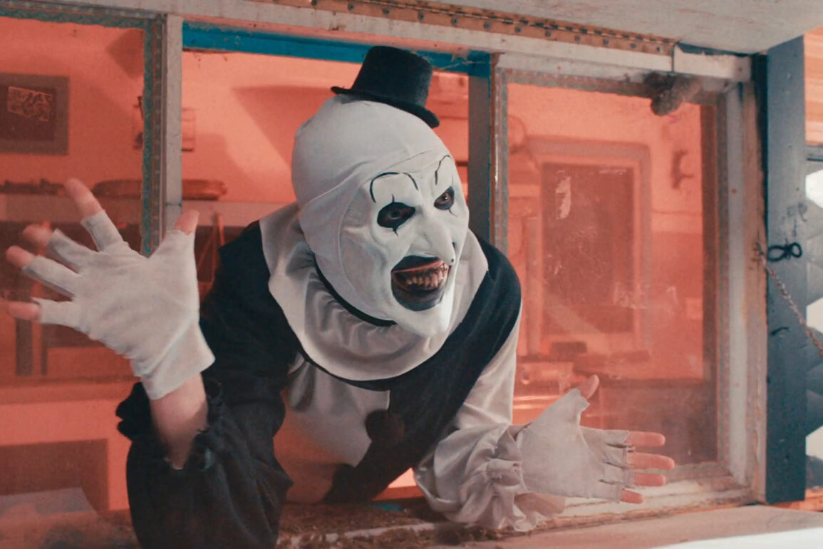 Terrifier 2 Official Trailer In Theaters October 6 1 14 screenshot