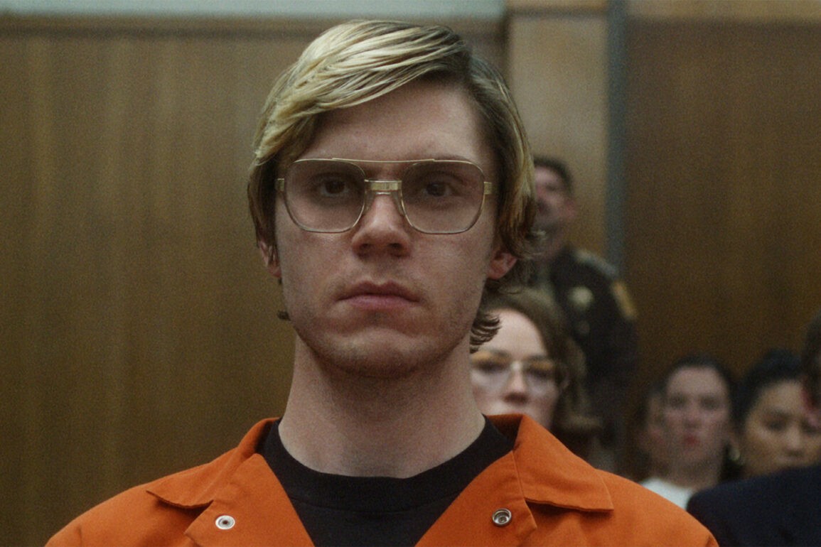 DAHMER Season1 Episode8 00 34 46 09R