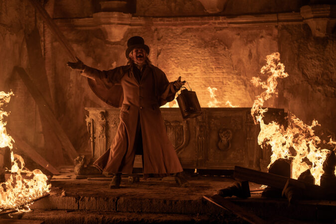 Robert Eggers à la tête du remake de « A Christmas Carol » chez Warner Bros 17 Nosferatu 4193 D039 00268 R