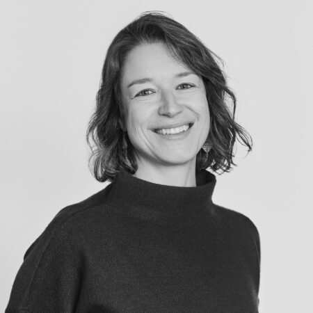 Anne Marie Turcotte carre NB