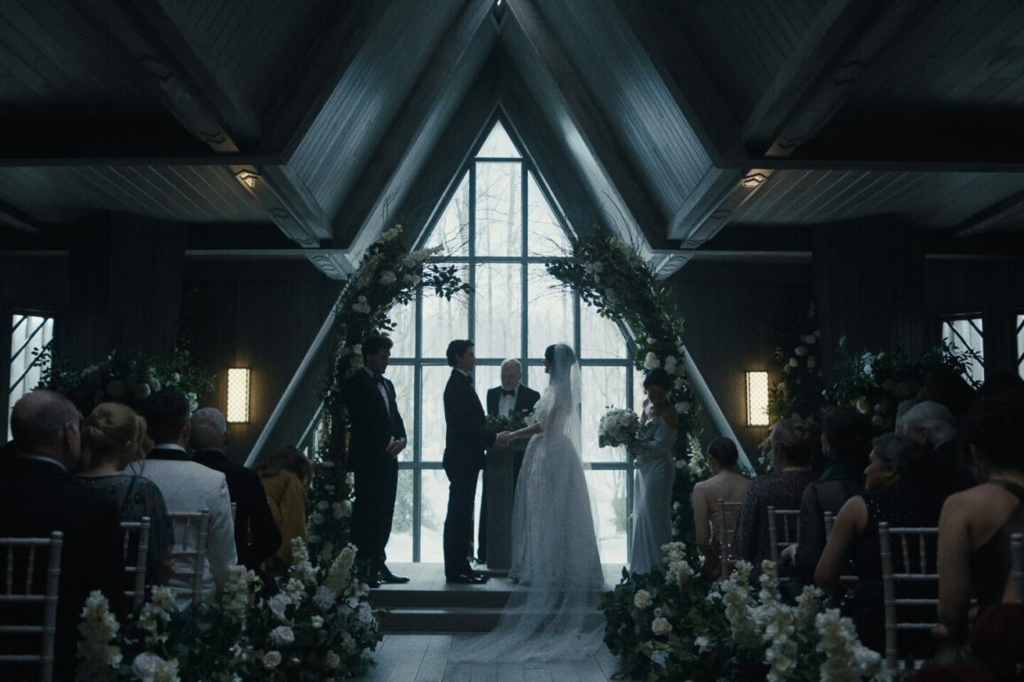 Something Very Bad Is Going to Happen n S1 E8 00 01 33 08R