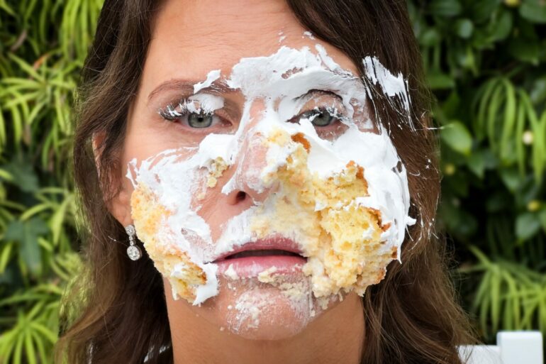 ForWorse WeddingCakeAmy